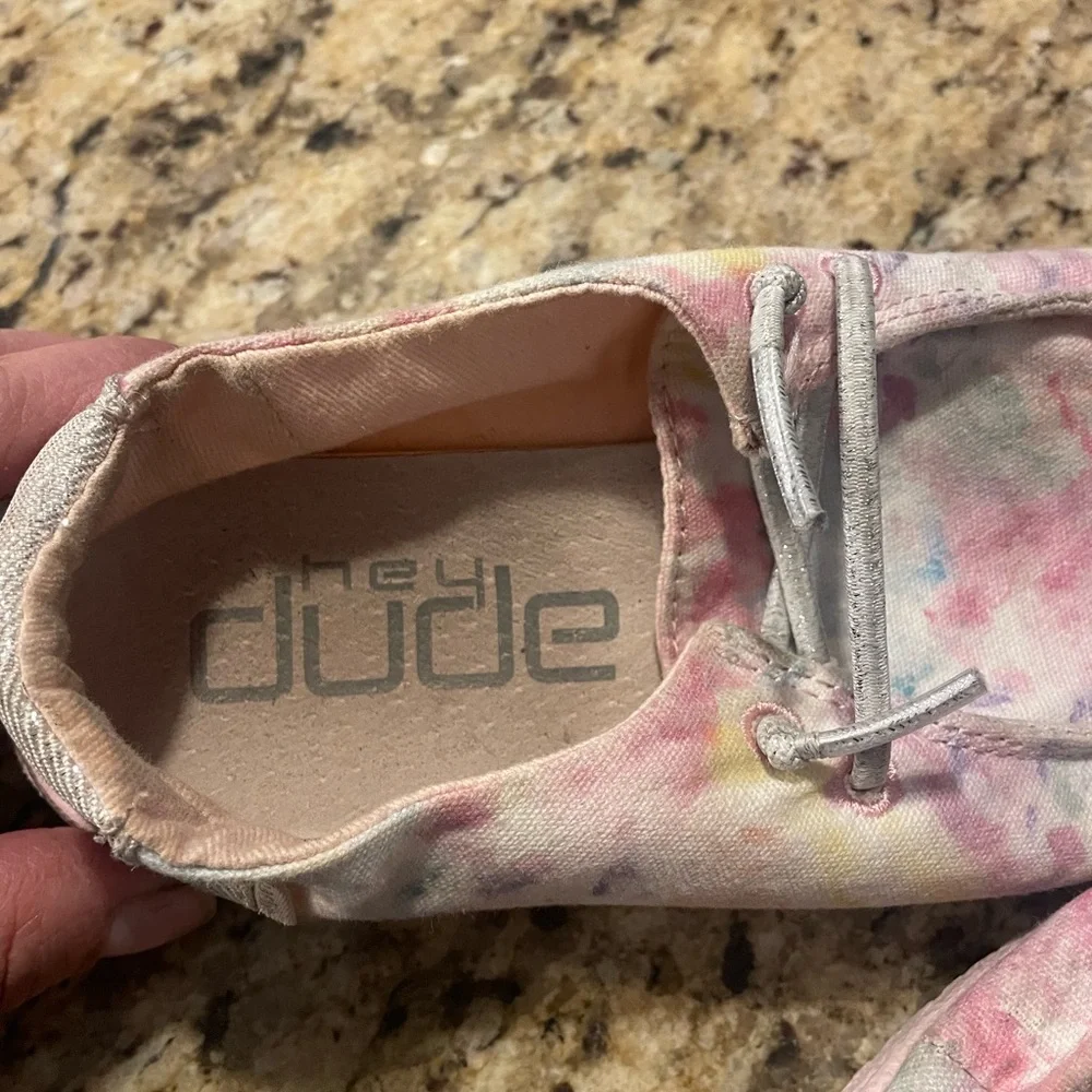 Hey Dude Kids Wendy Taffy Pink and White Moccasins